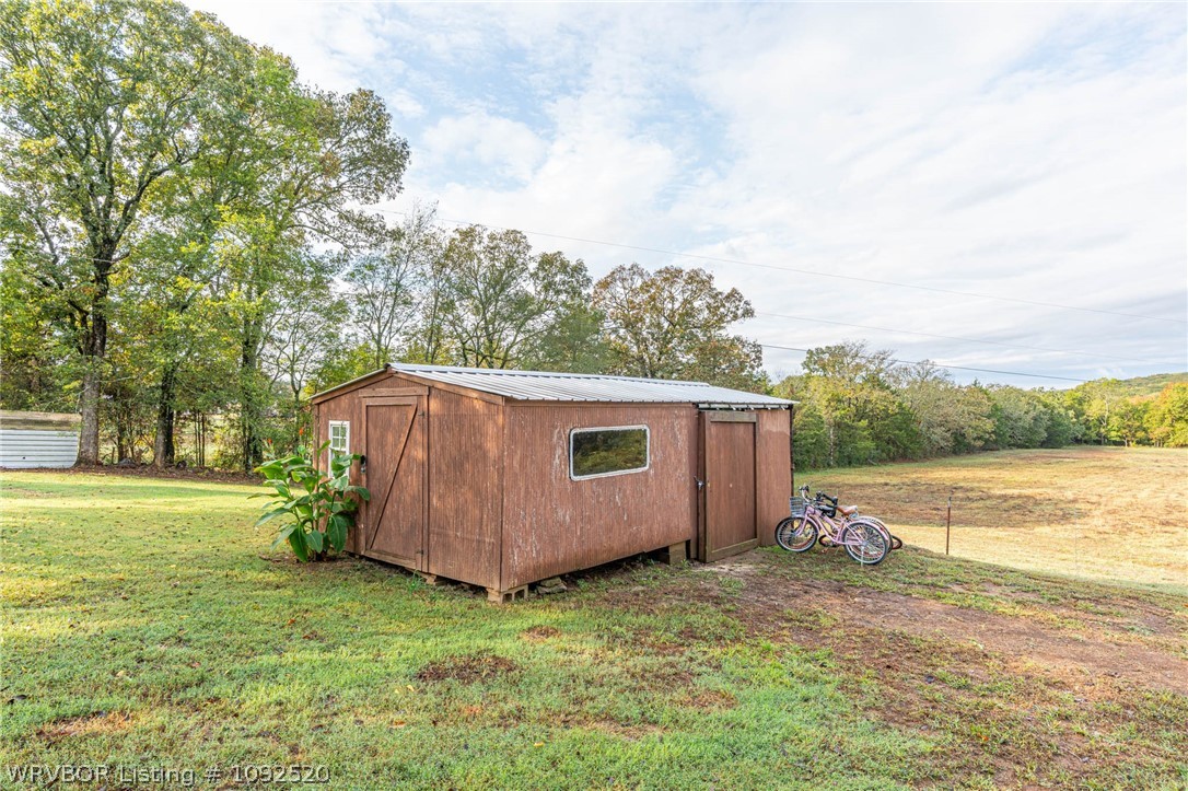 main property photo 30