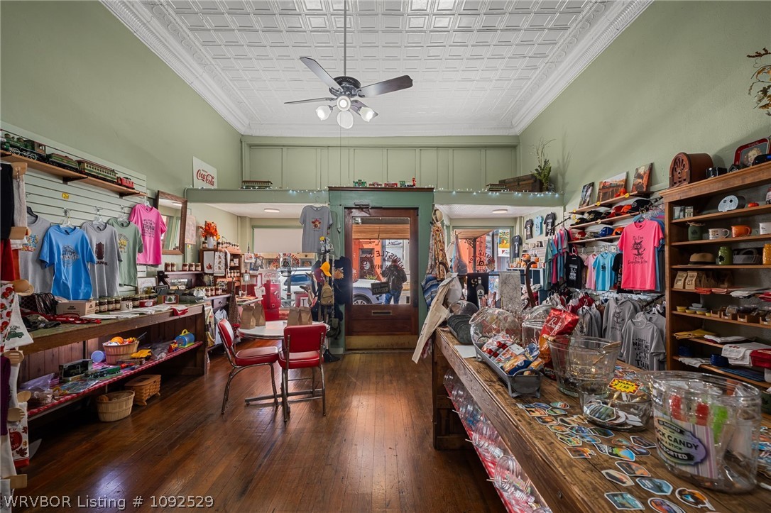 main property photo 35
