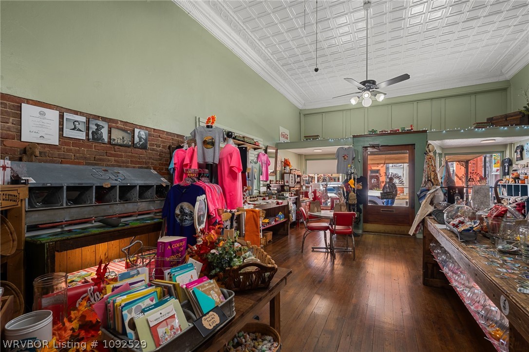main property photo 36