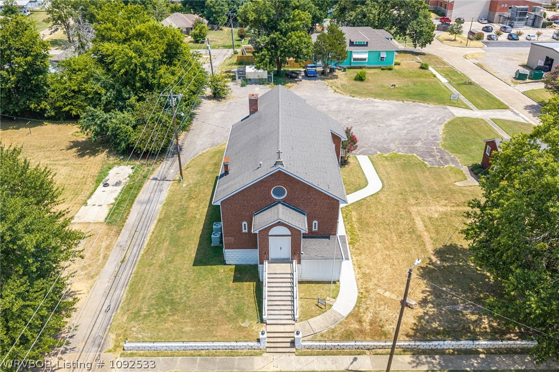 main property photo 10