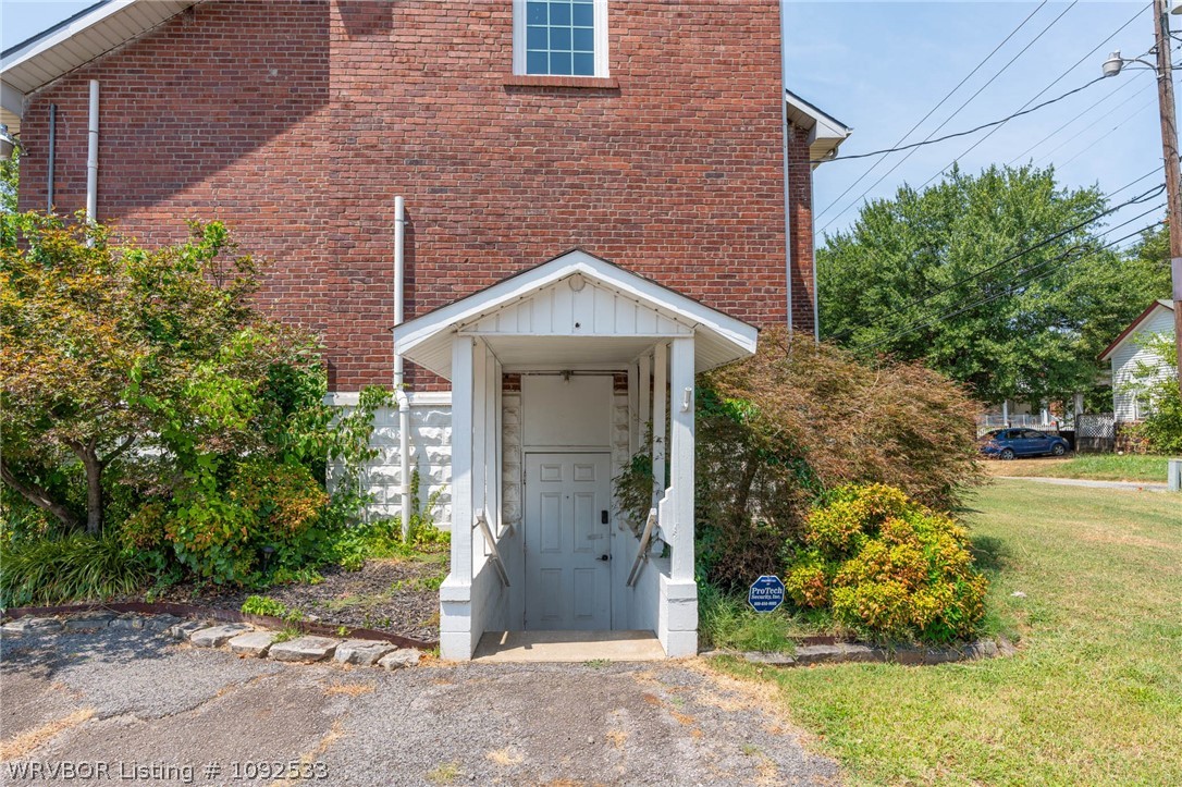 main property photo 5