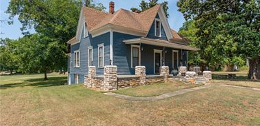 image of property with 3 Bed | 2 Bath | 2,397 Sqft