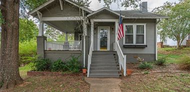 image of property with 3 Bed | 2 Bath | 1,496 Sqft