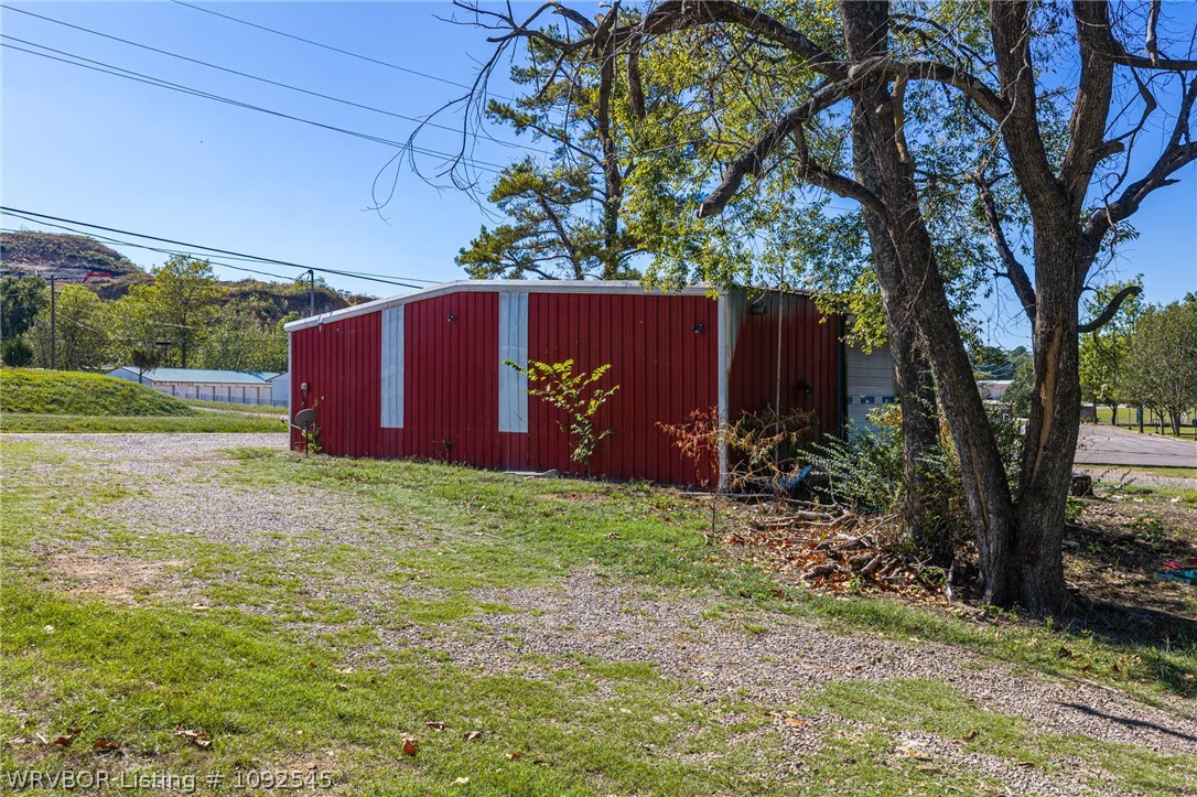 main property photo 32