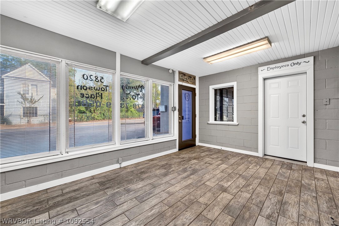 main property photo 13