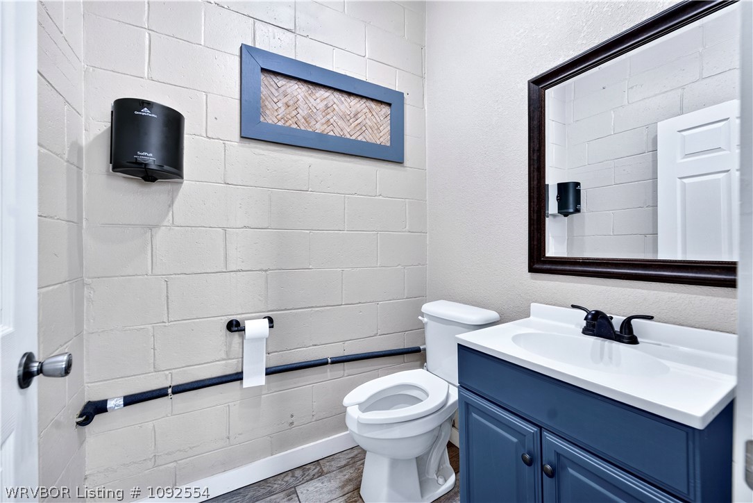 main property photo 17