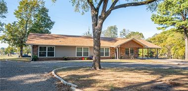 image of property with 4 Bed | 3 Bath | 2,319 Sqft