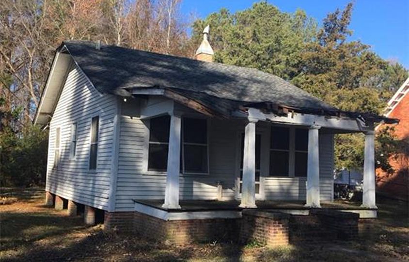 15277 Darden St, Branchville, VA 23828