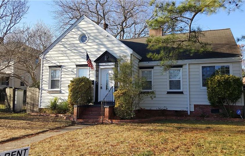 203 Harbor Dr, Hampton, VA 23661