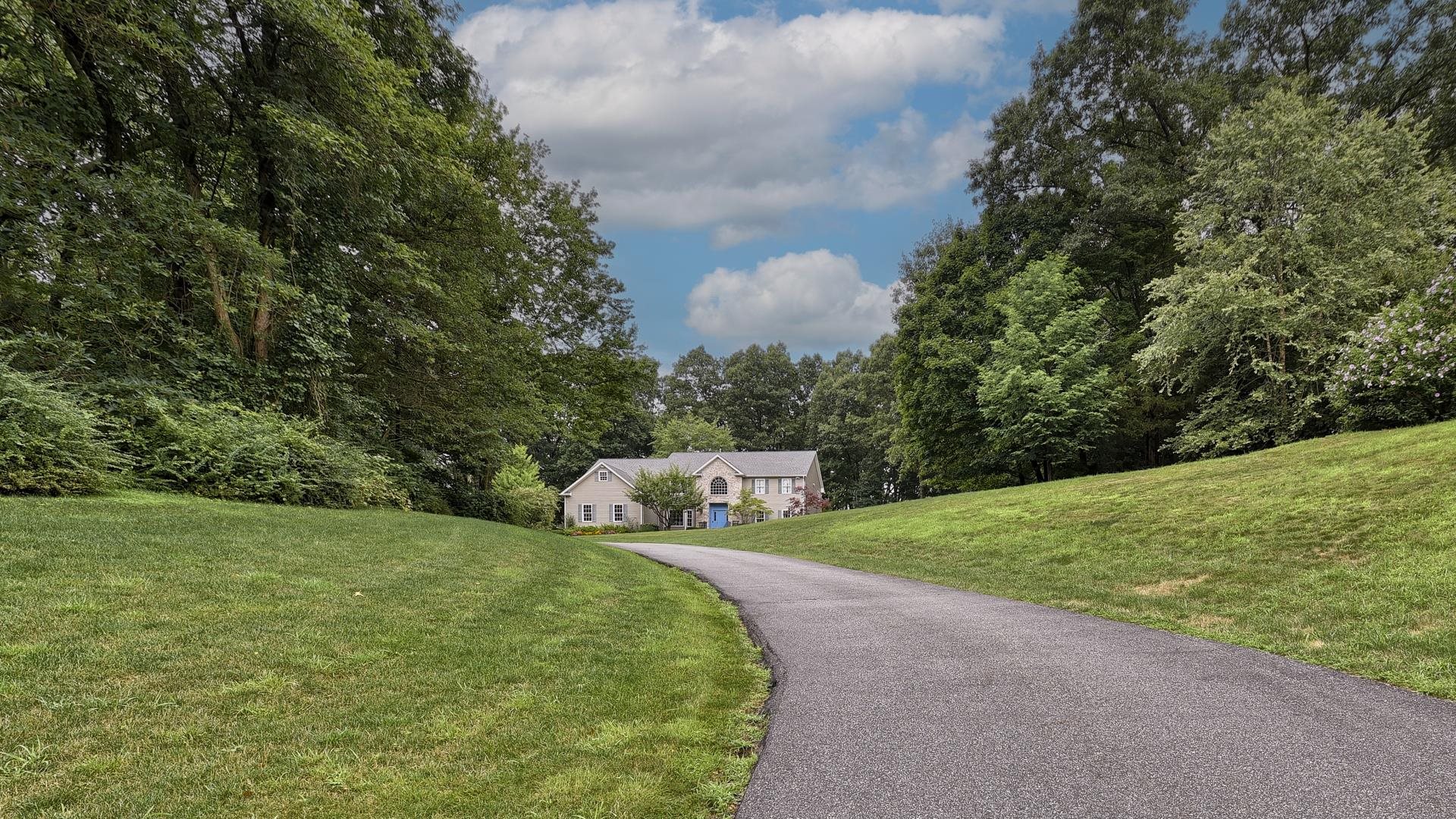 main property photo 41