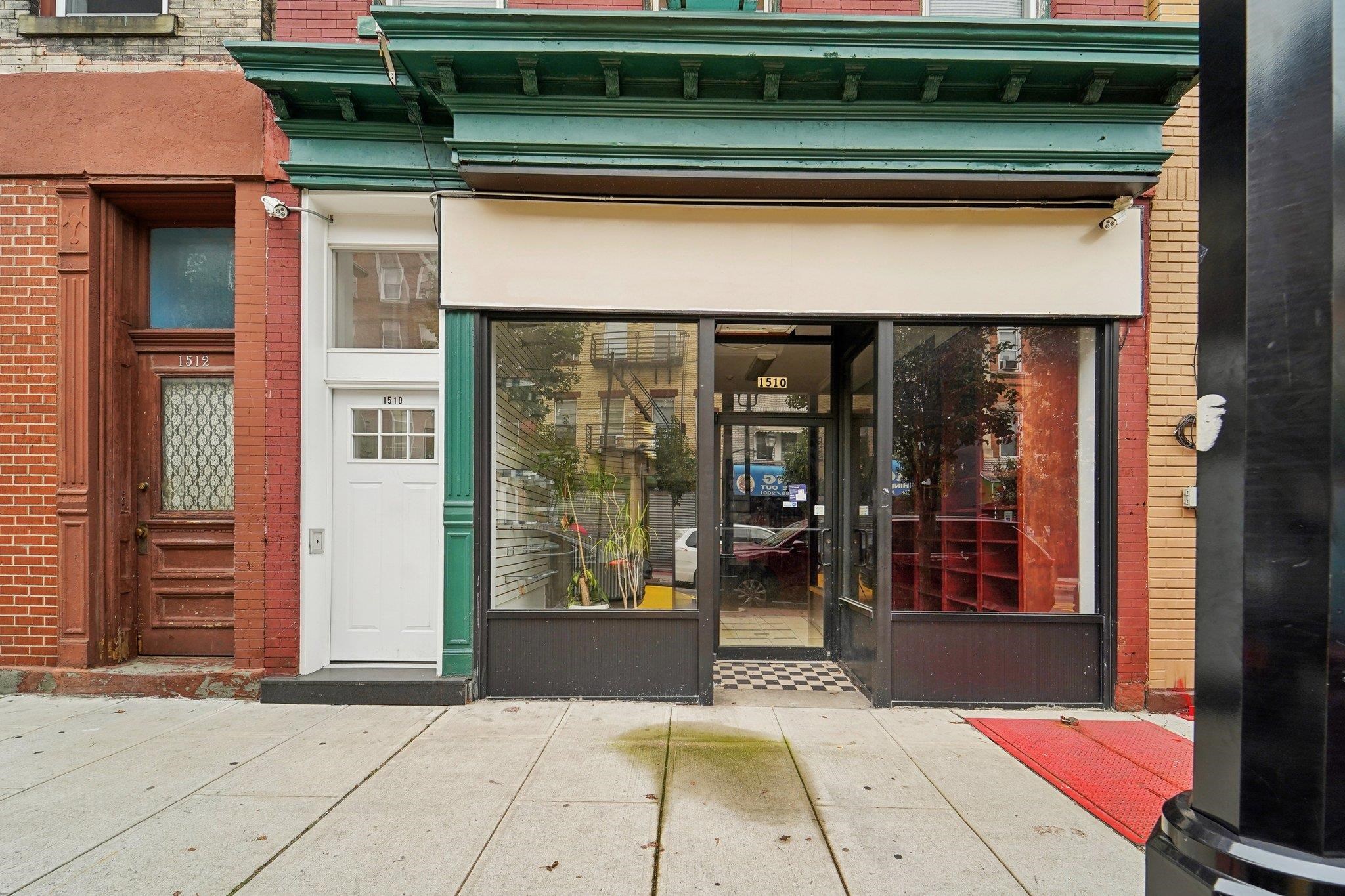 main property photo 2