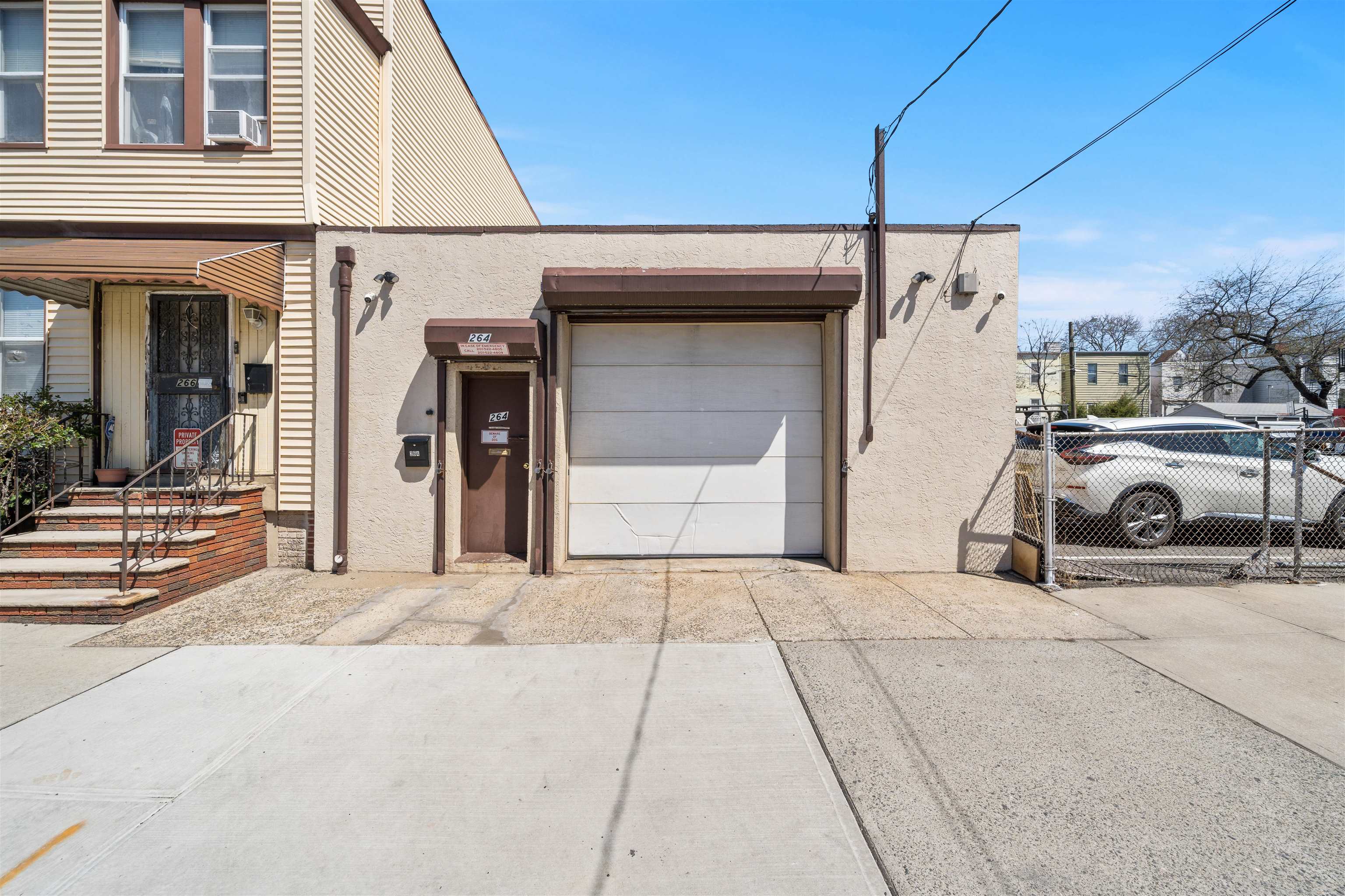 main property photo 0