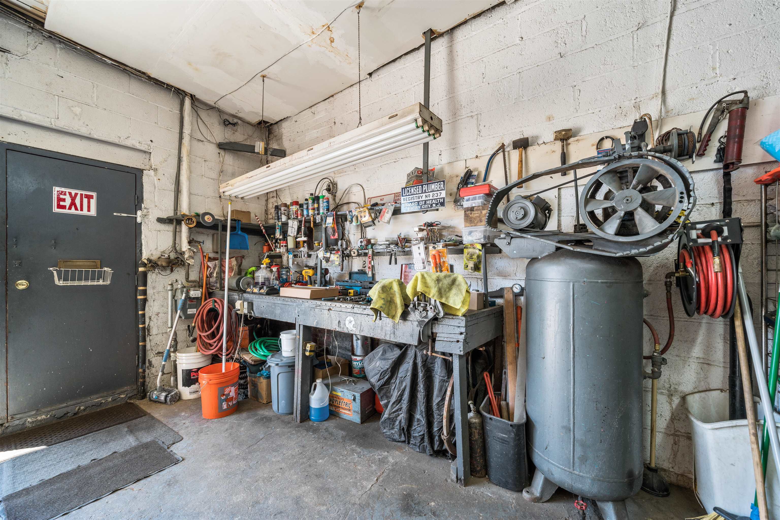 property viewer photo 4