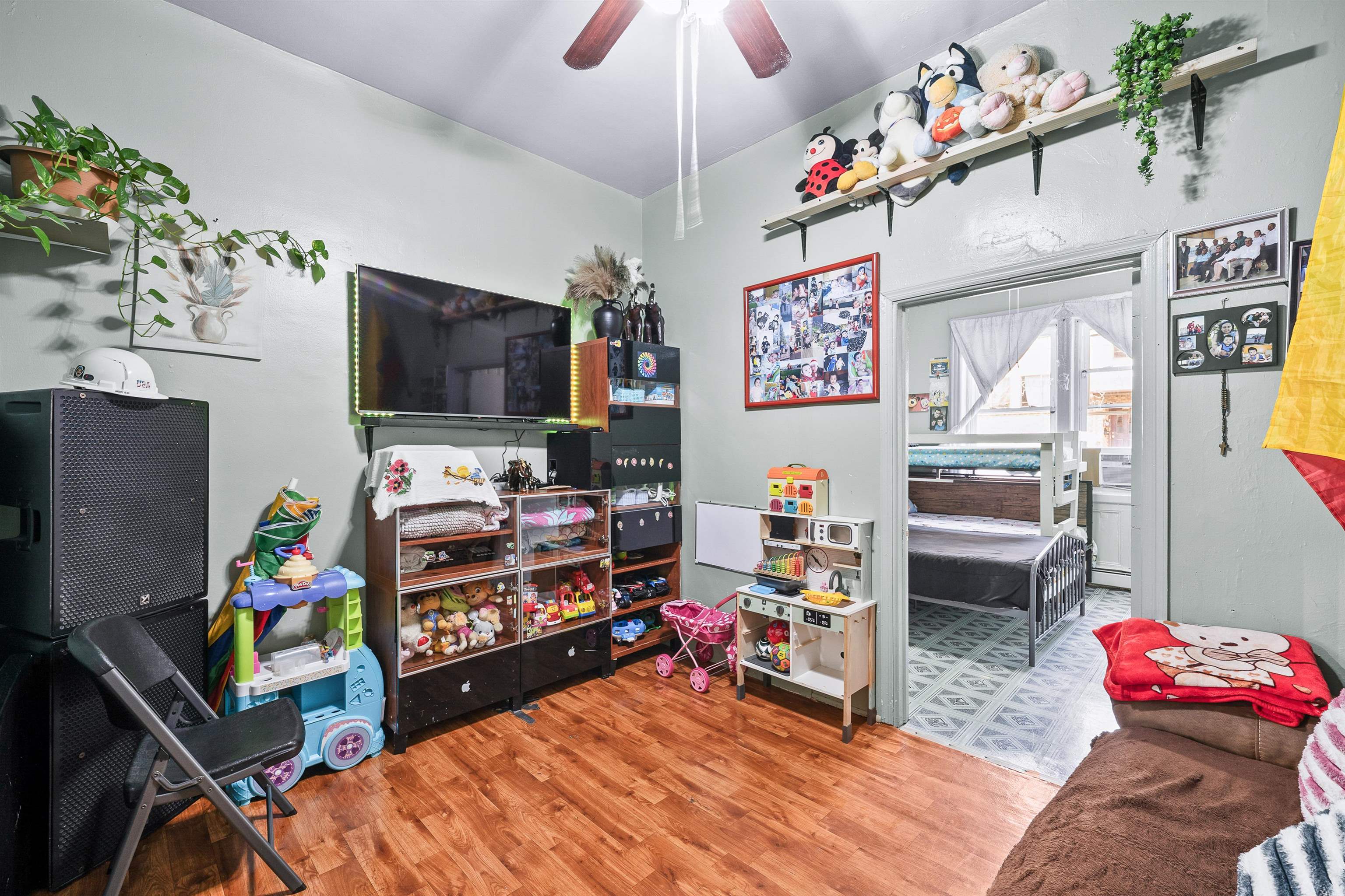 property viewer photo 11