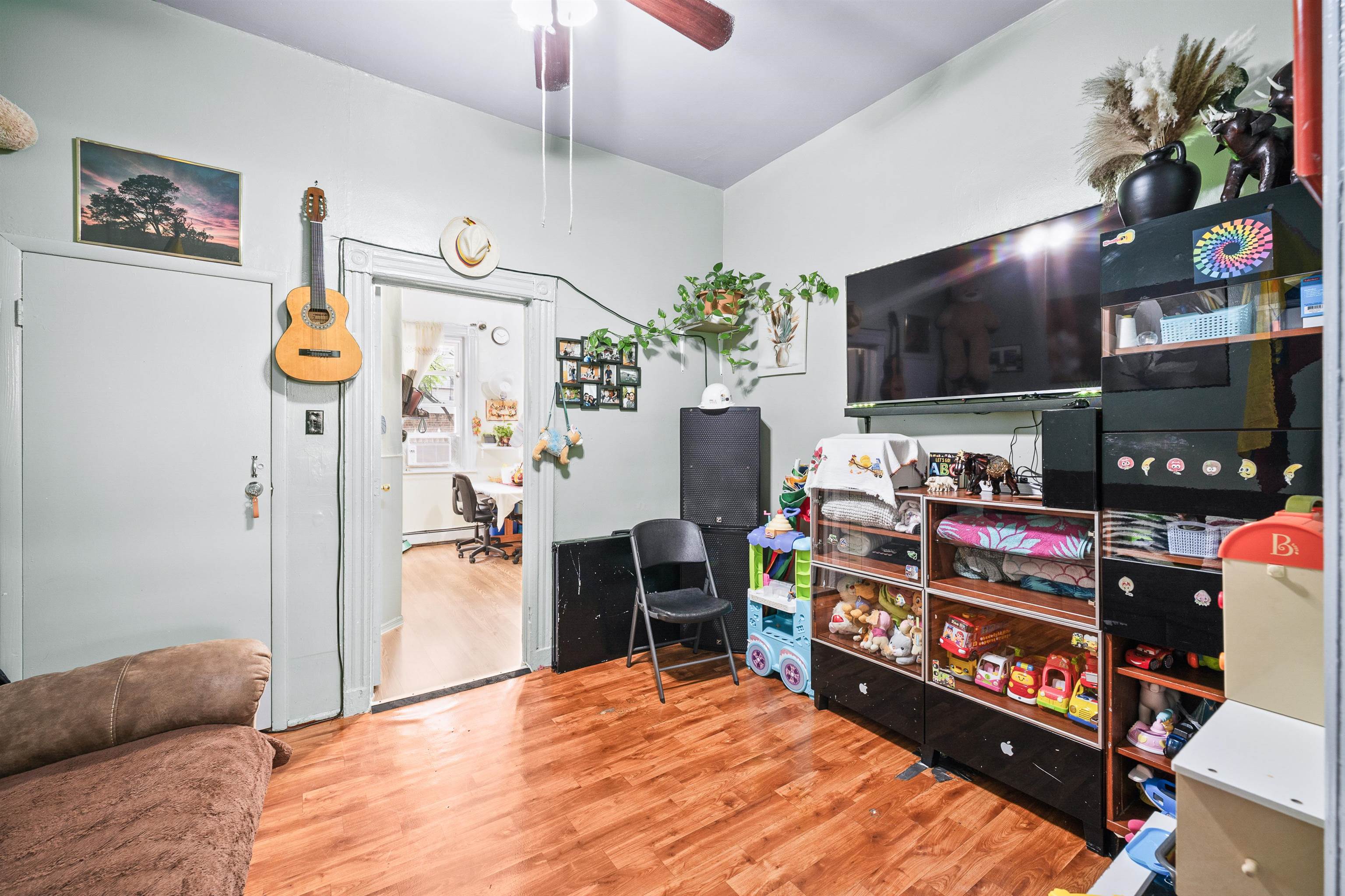 property viewer photo 12