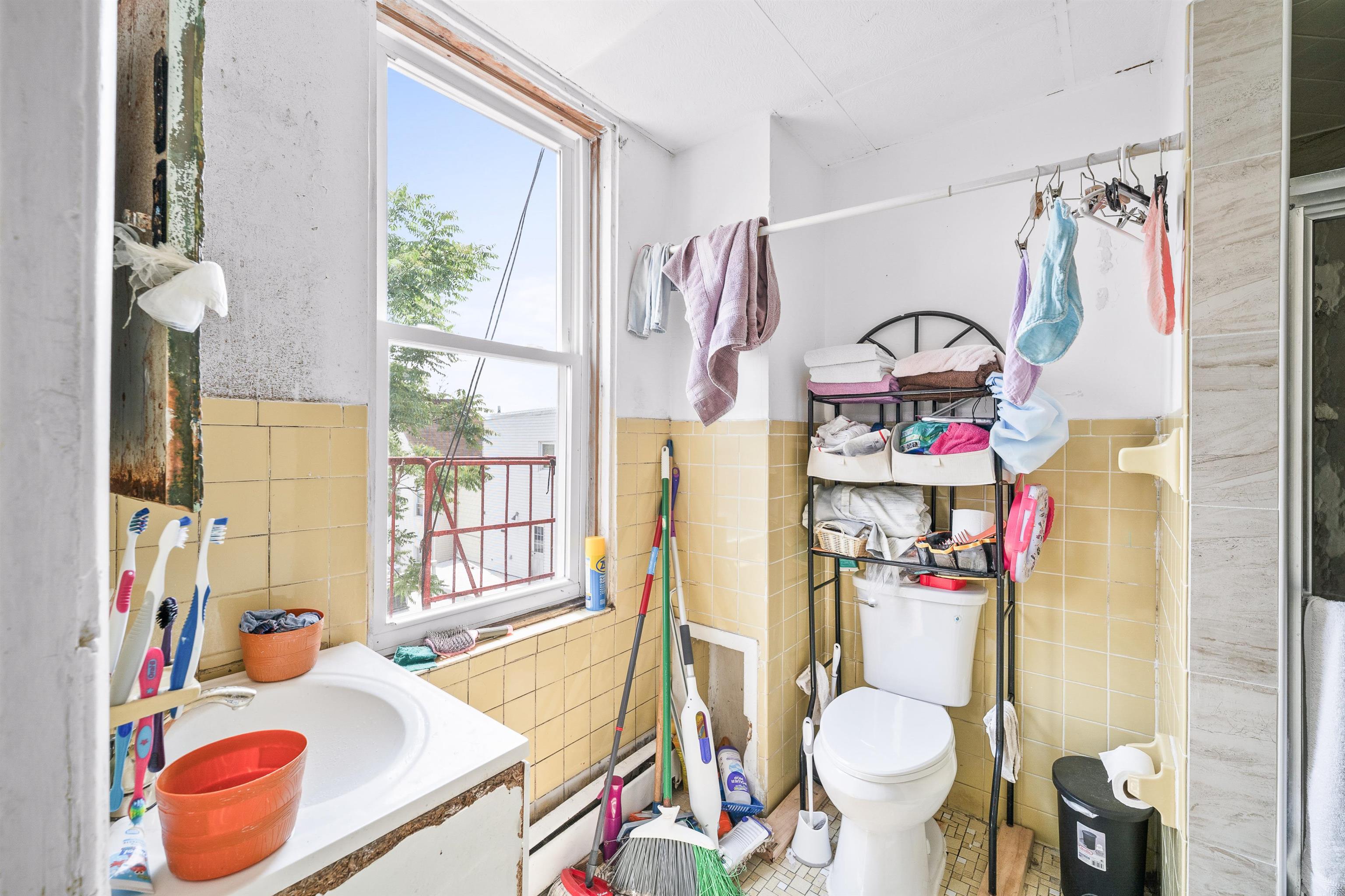 property viewer photo 19