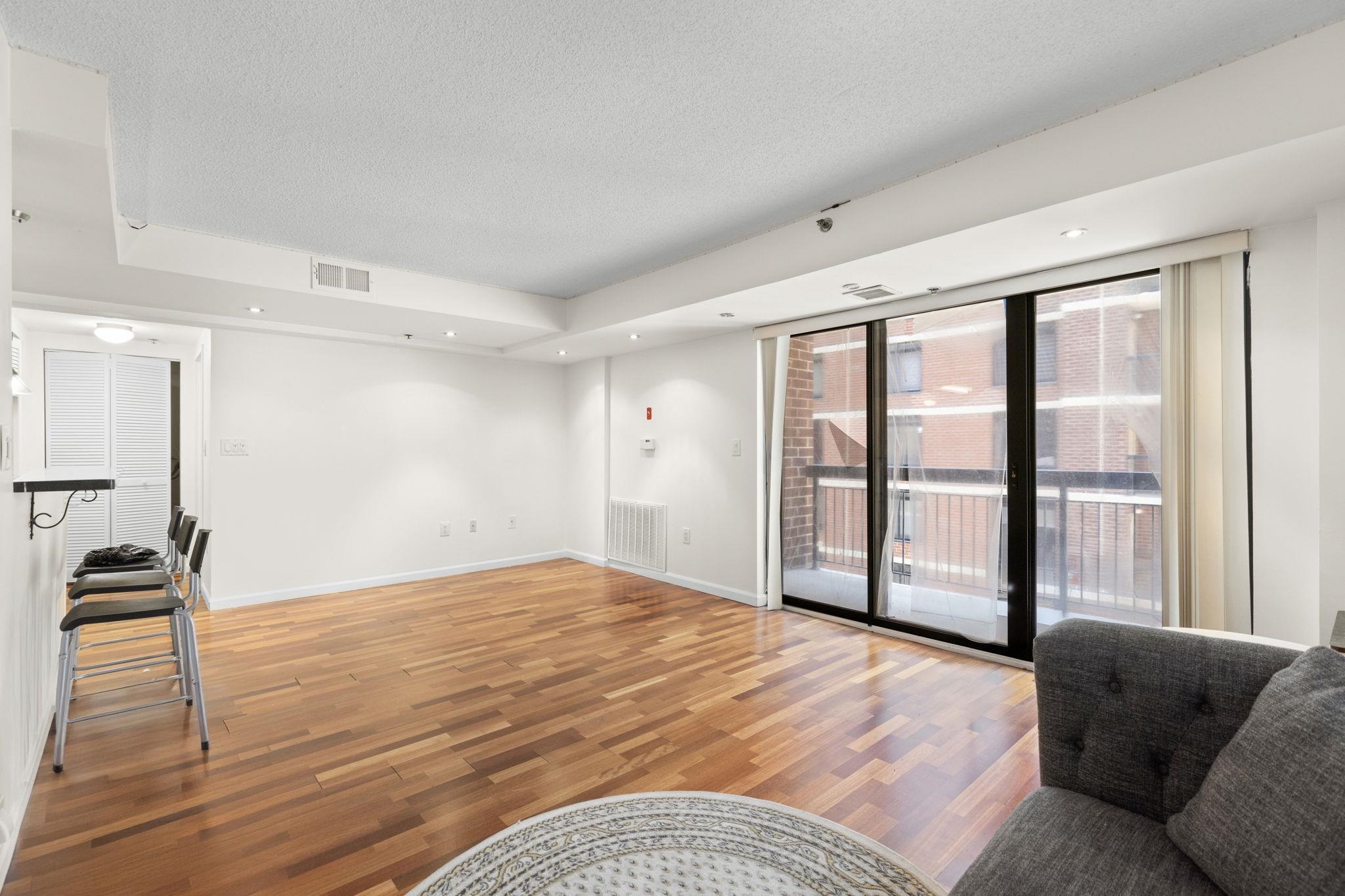 property viewer photo 2