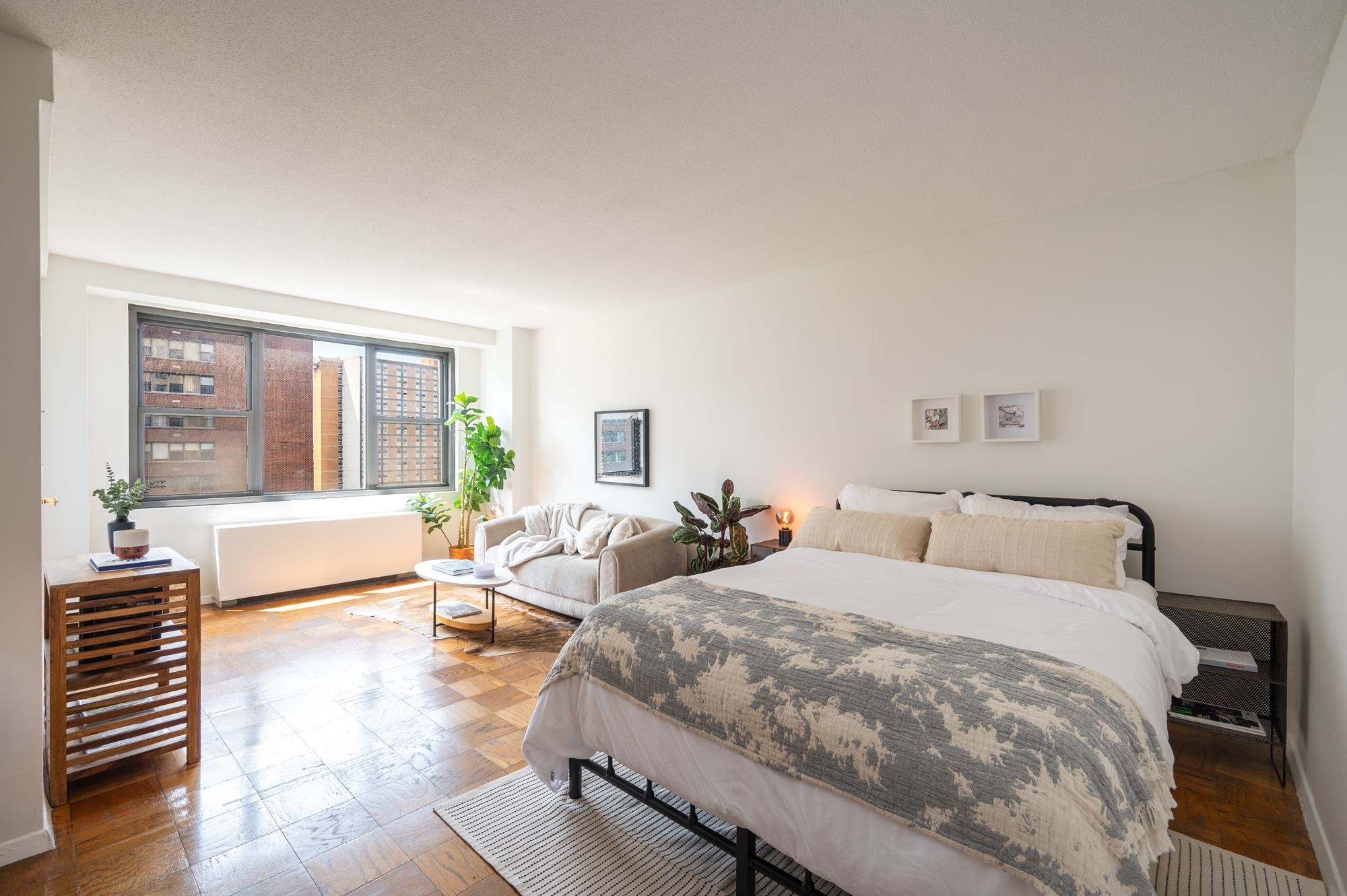 property viewer photo 2