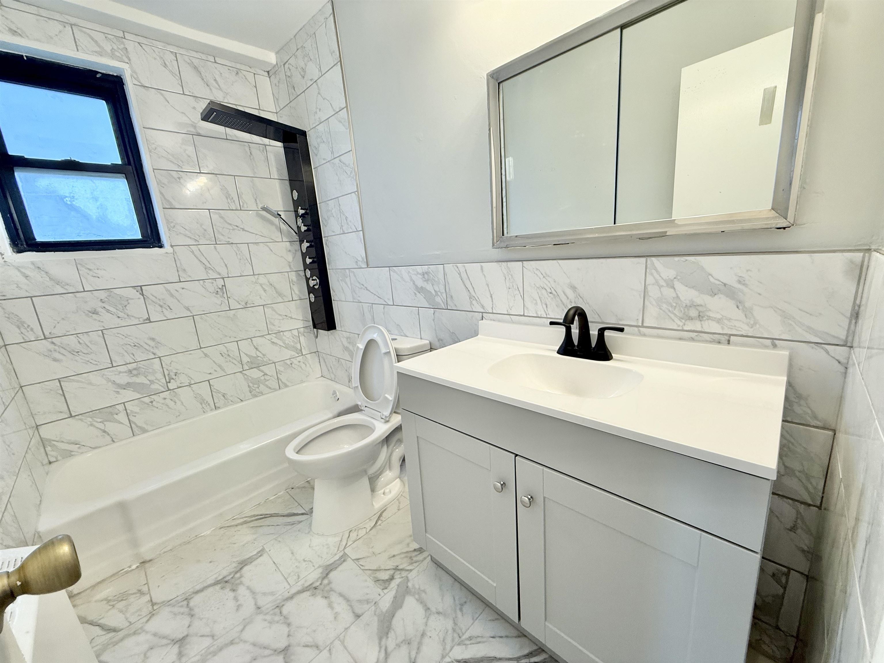 property viewer photo 10