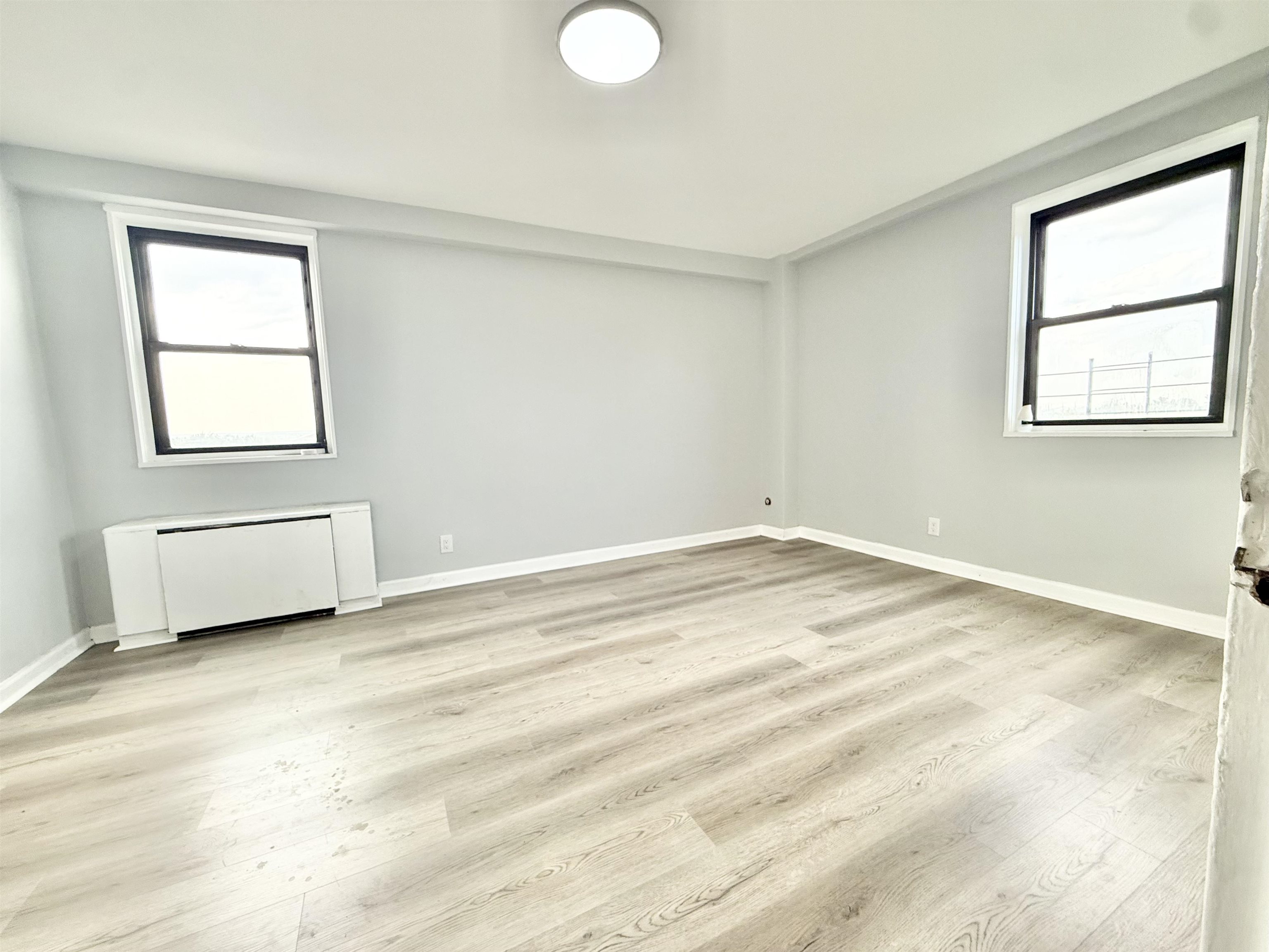 property viewer photo 14