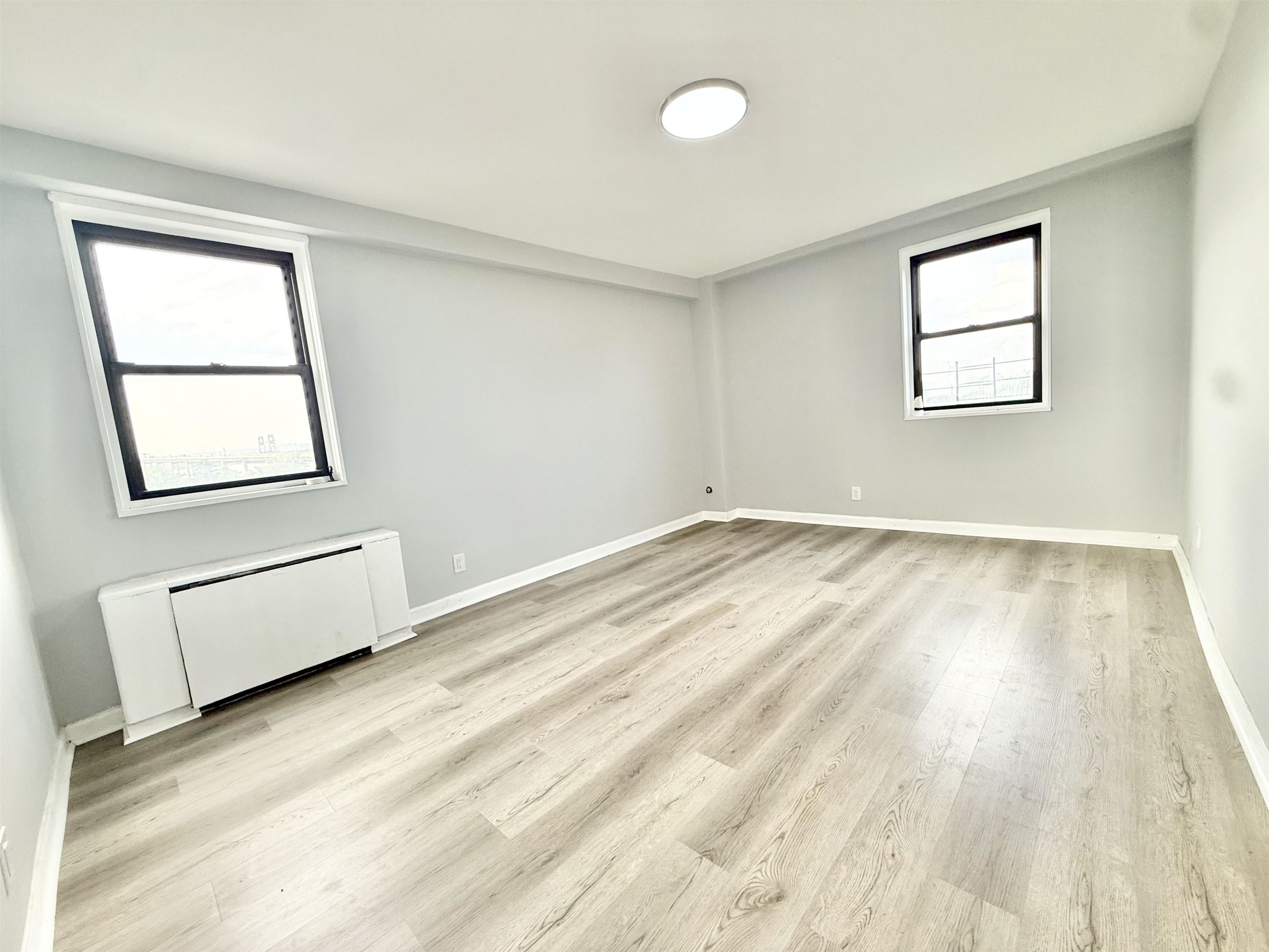property viewer photo 15