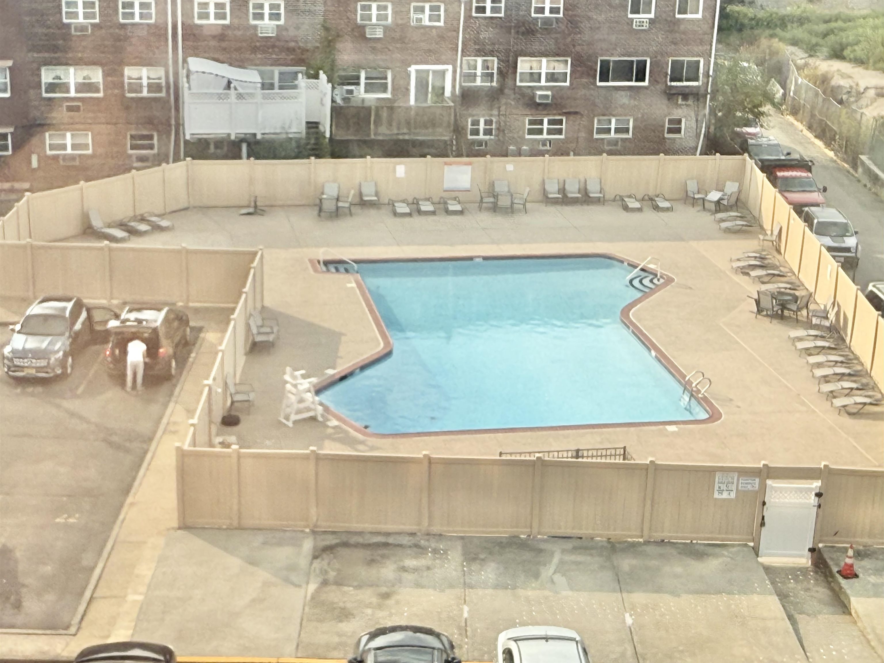property viewer photo 25
