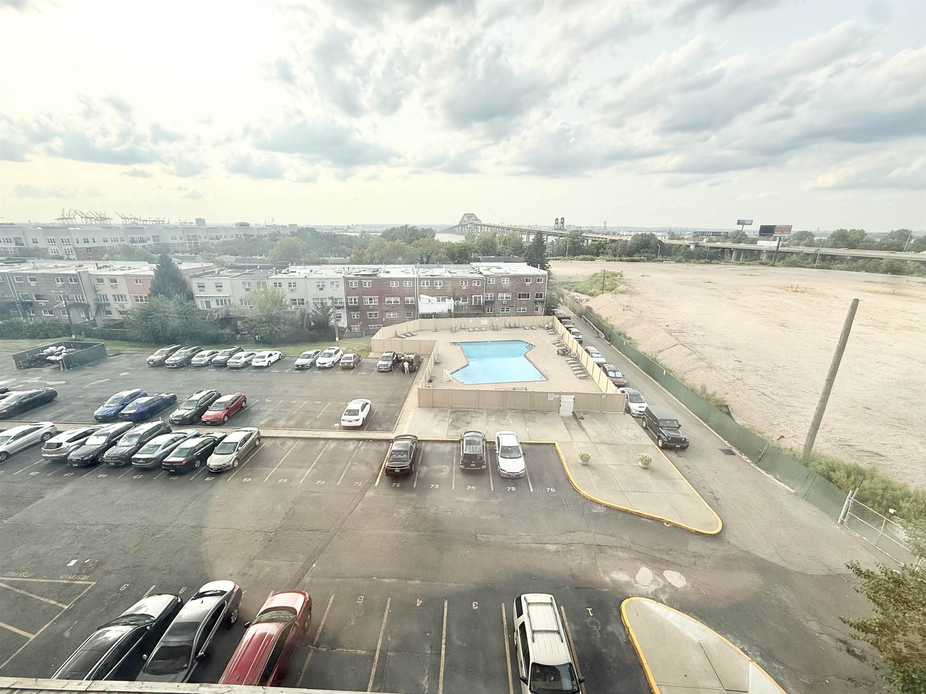 property viewer photo 26
