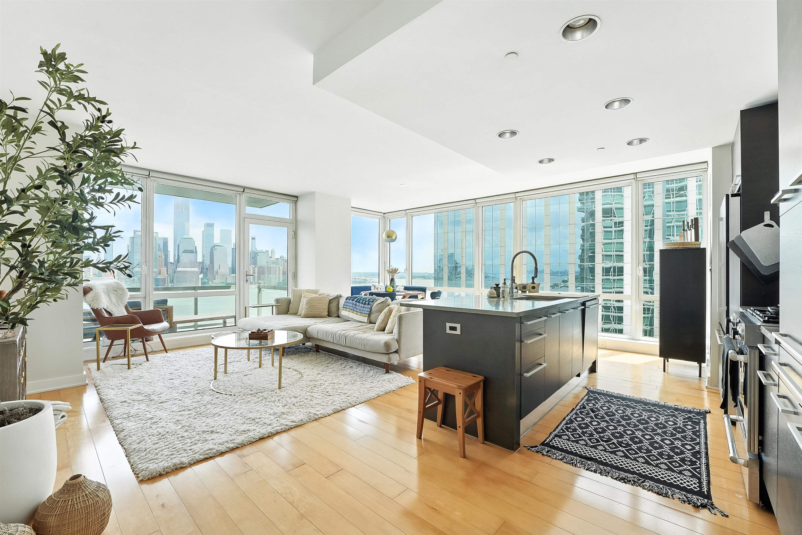property viewer photo 1