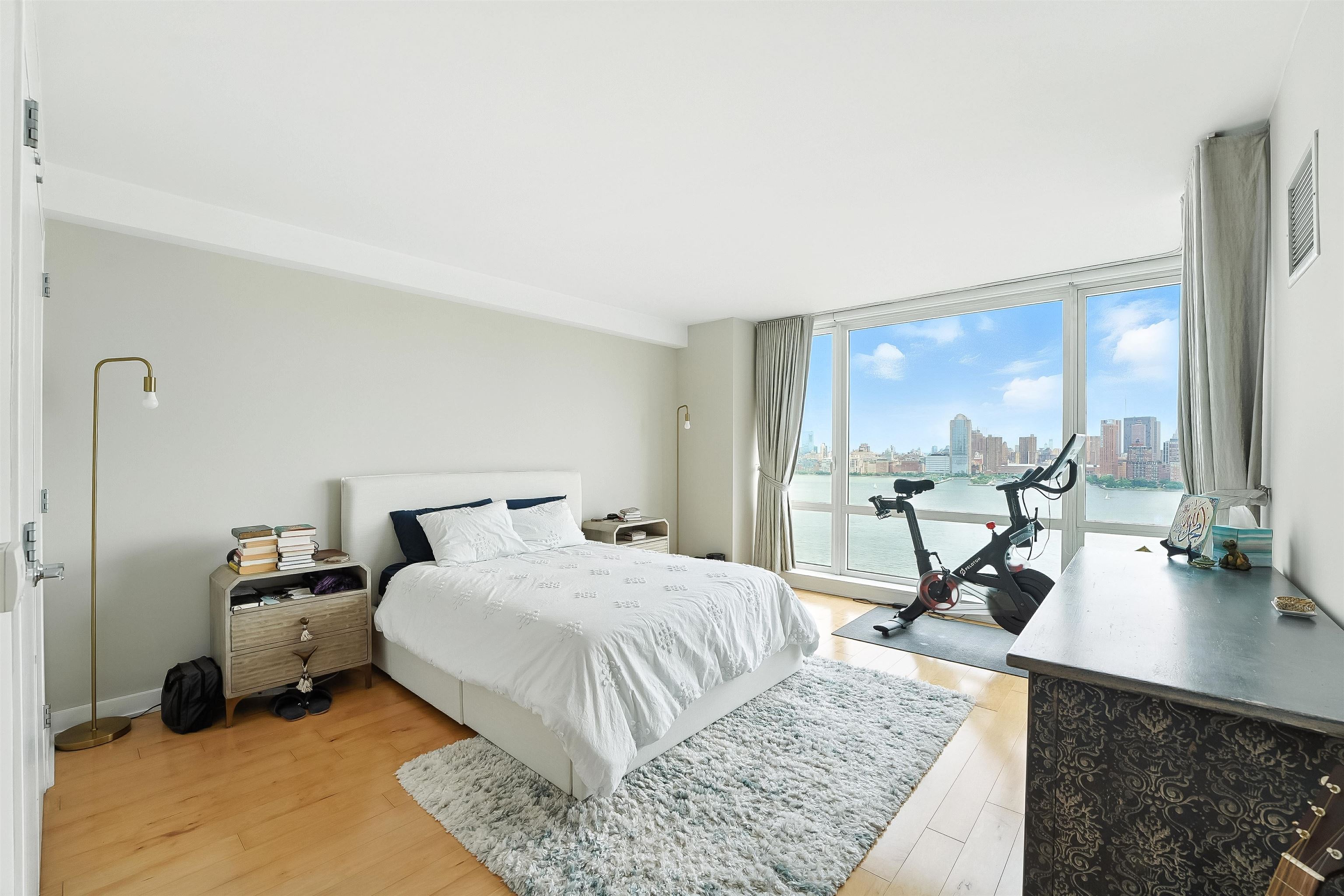property viewer photo 16