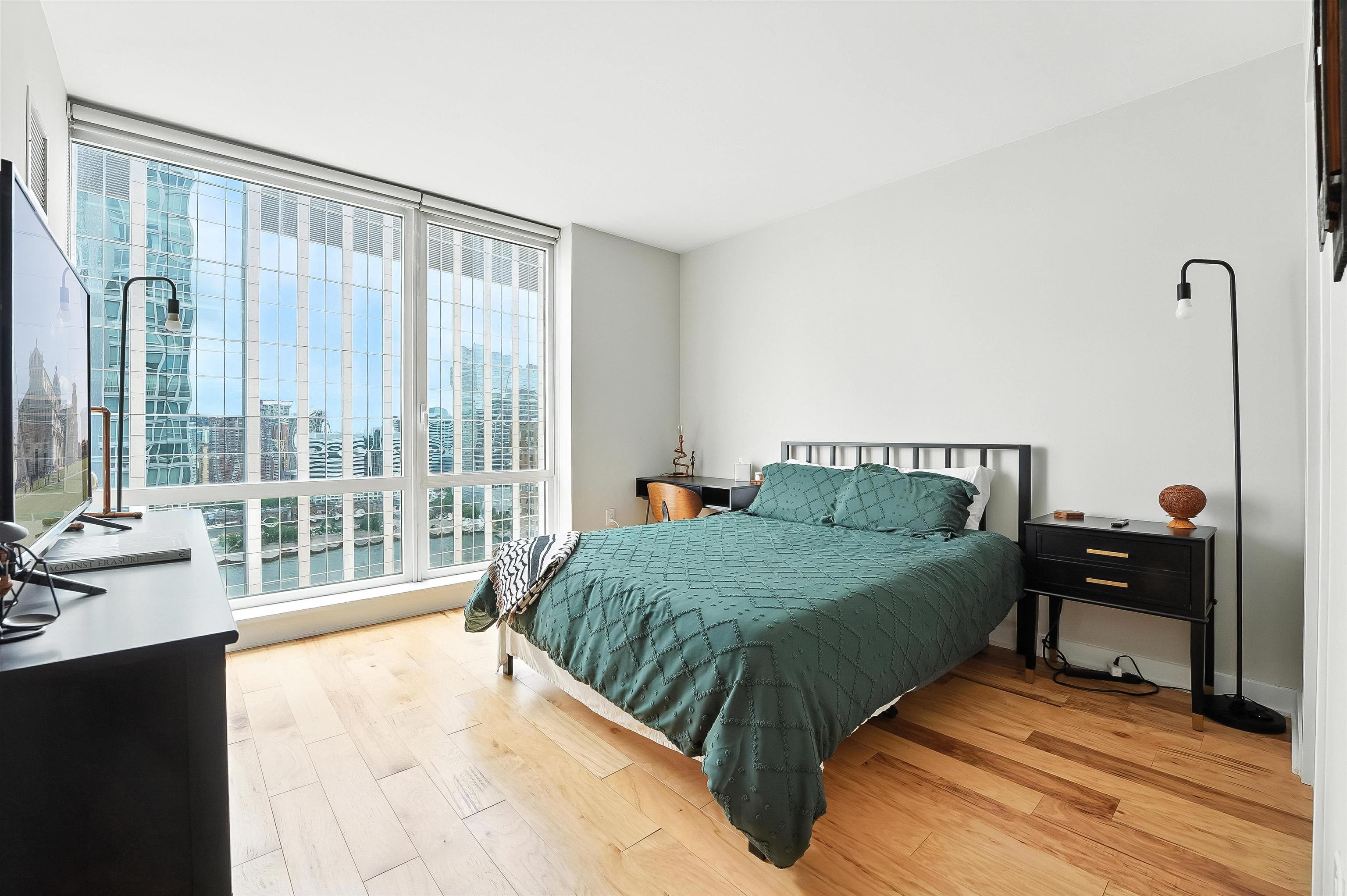 property viewer photo 22