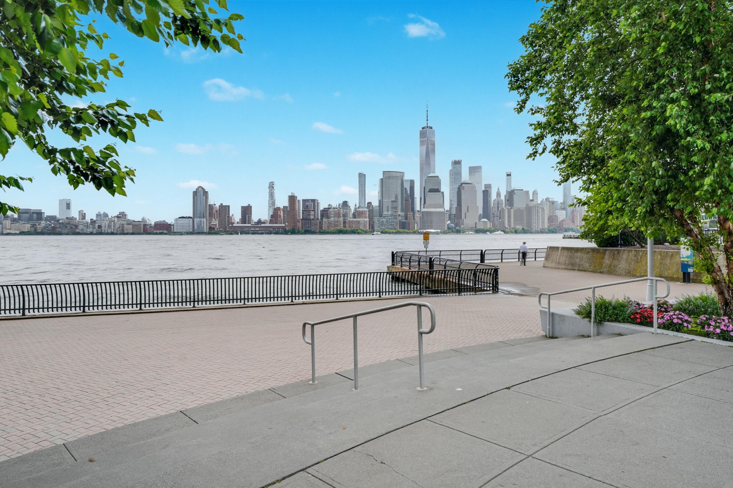 property viewer photo 25