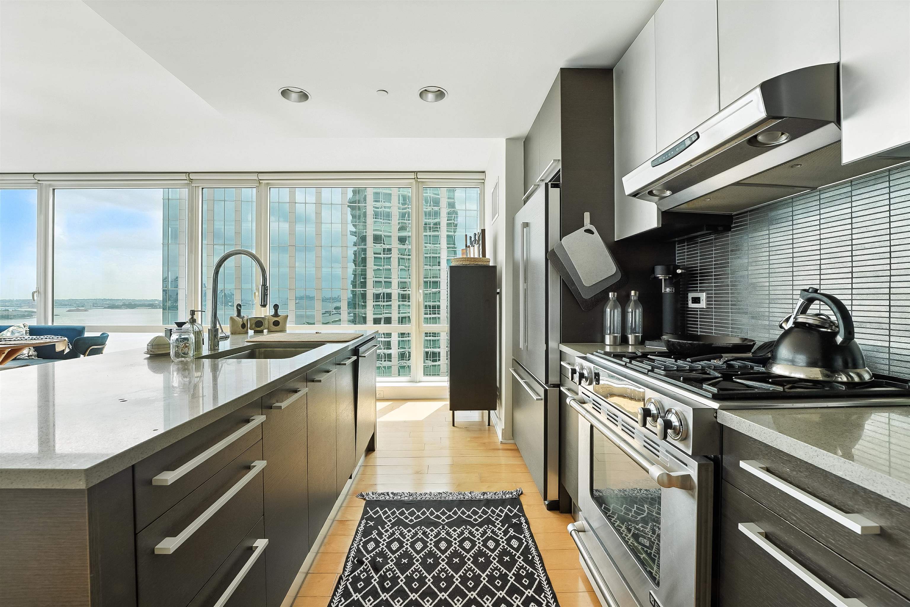 property viewer photo 6