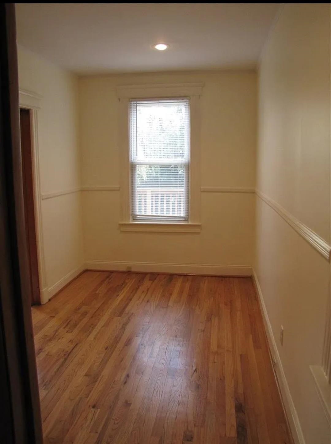 property viewer photo 3