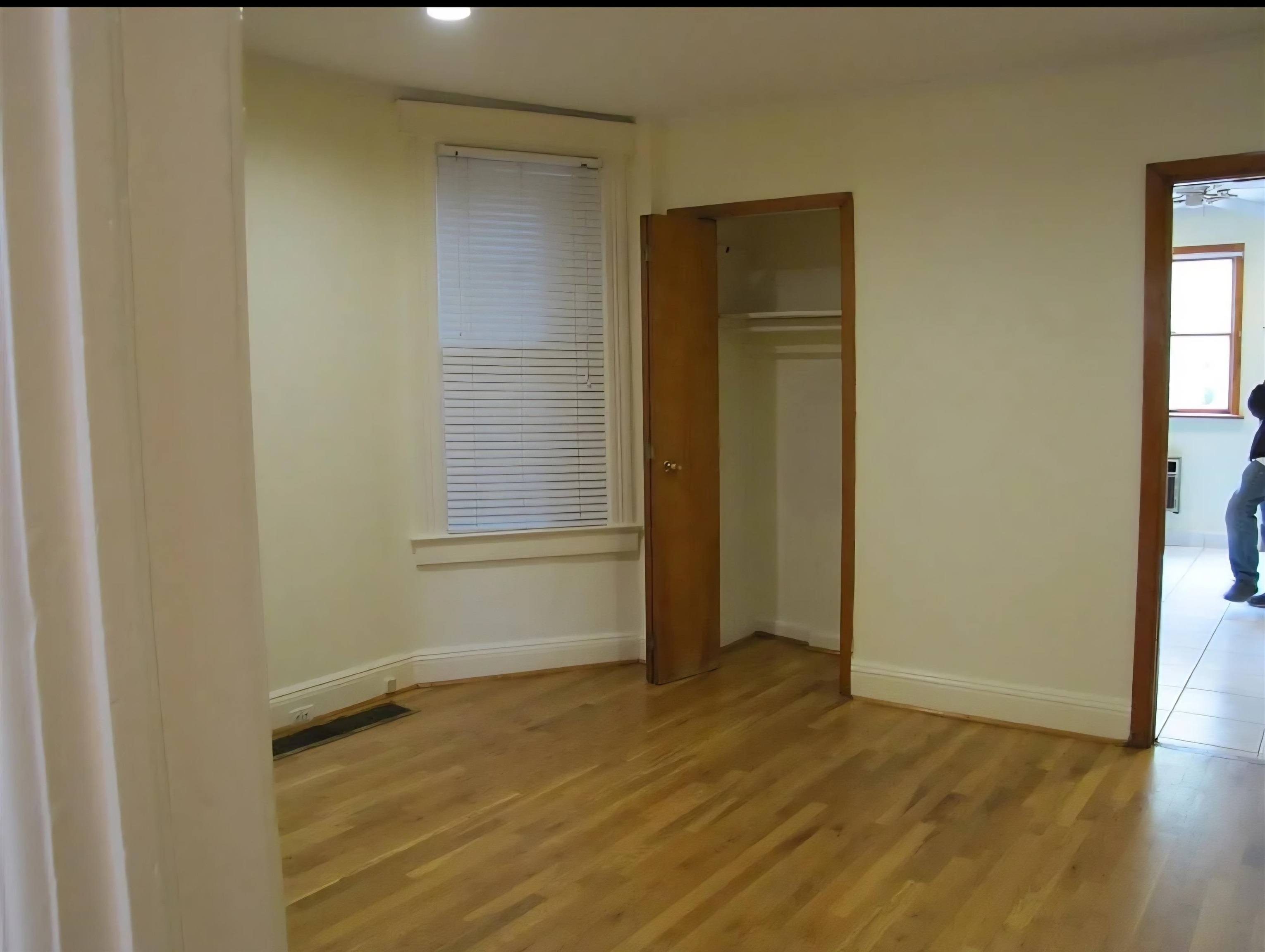 property viewer photo 4