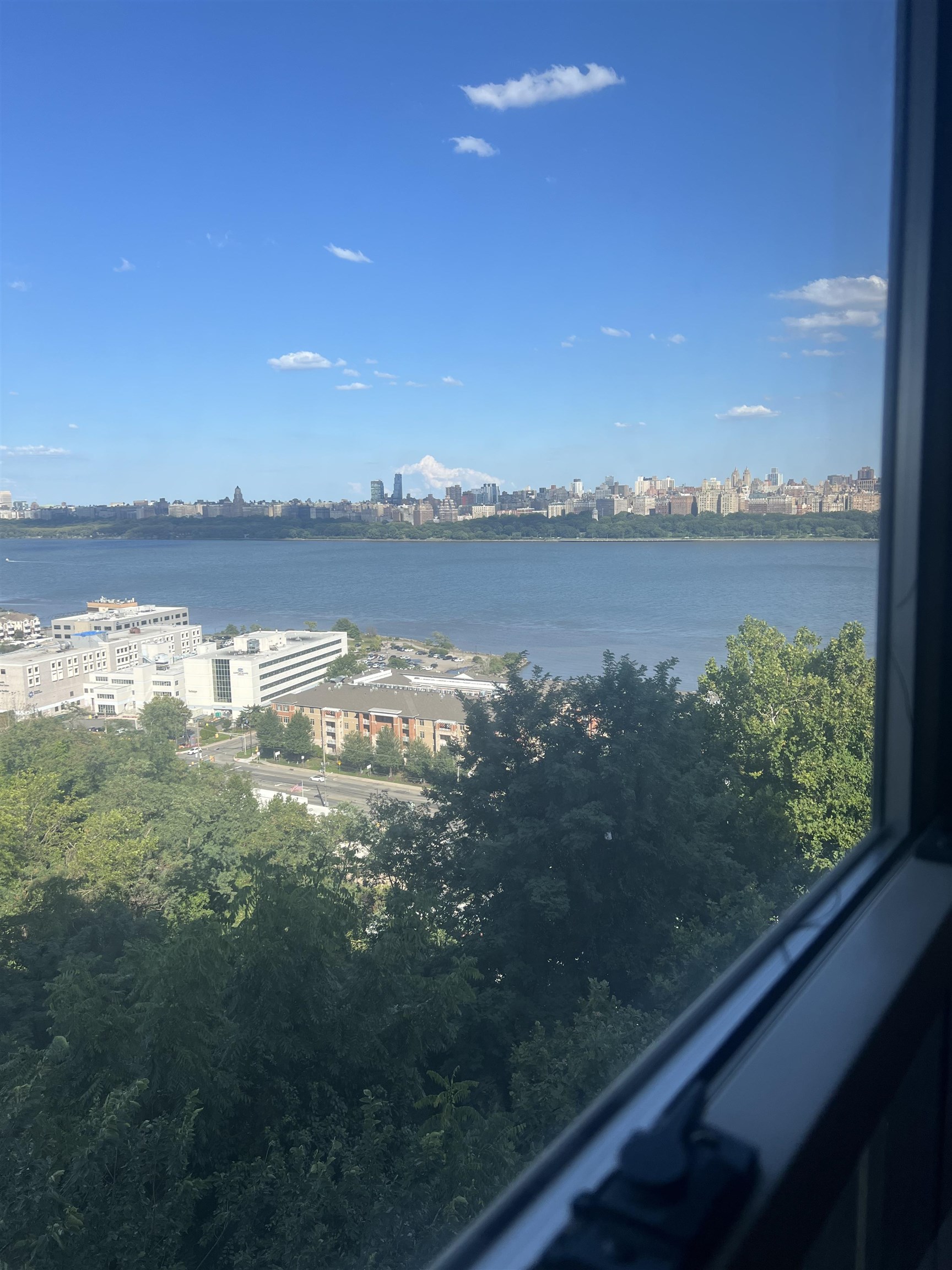 property viewer photo 1