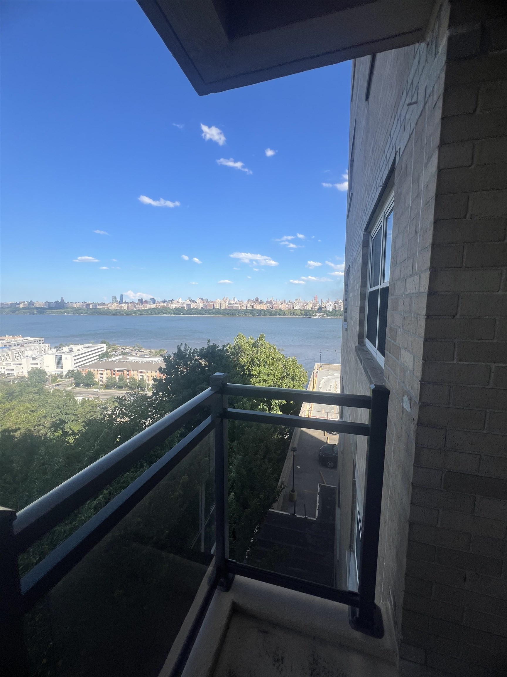 property viewer photo 3