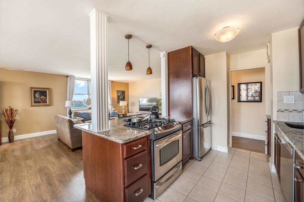 property viewer photo 11
