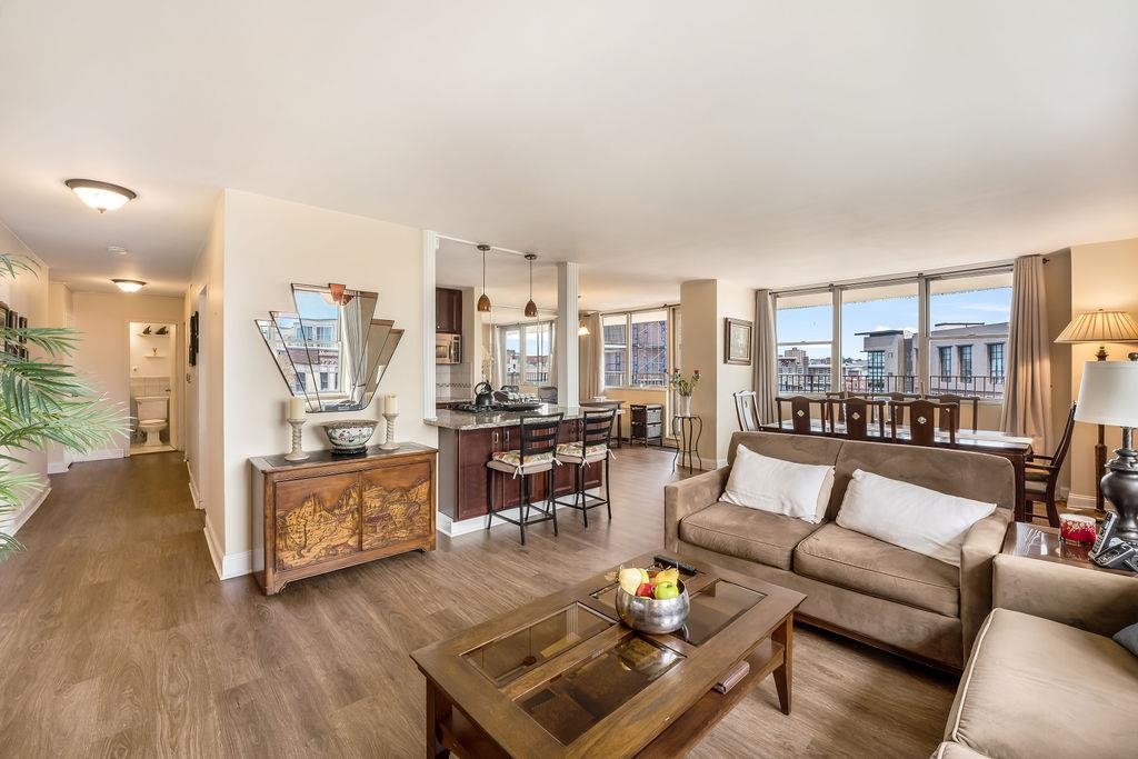 property viewer photo 2