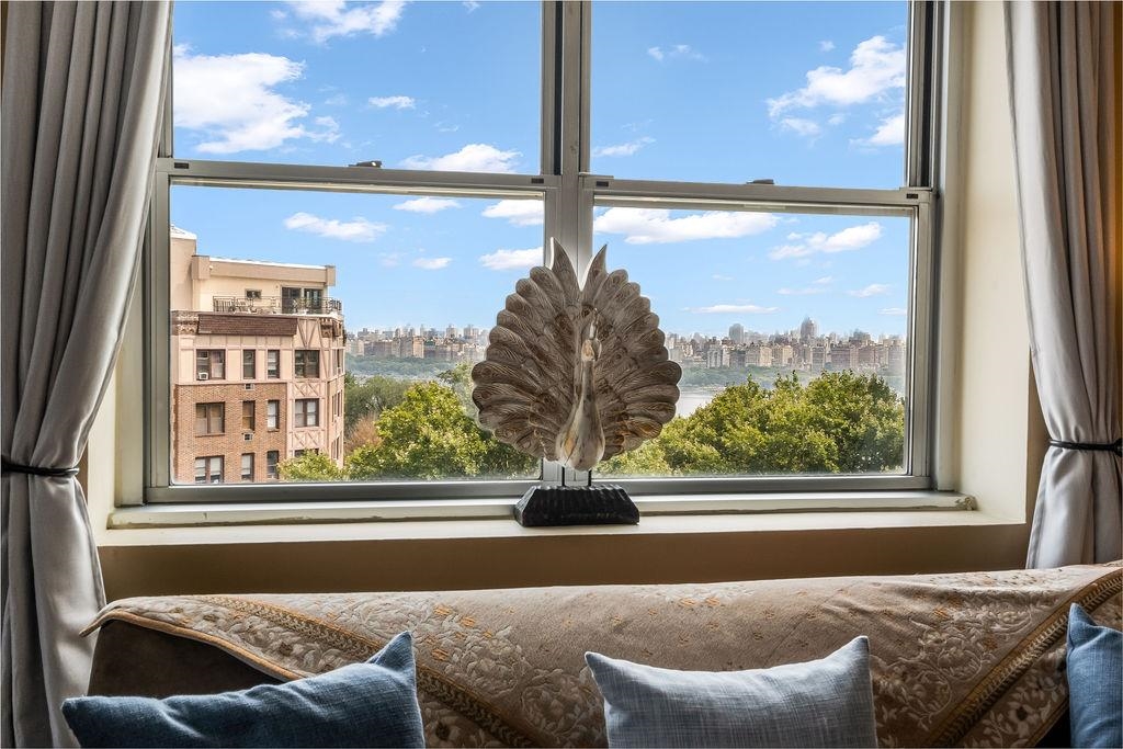 property viewer photo 4