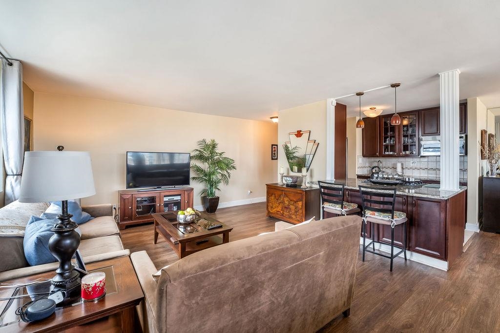 property viewer photo 6