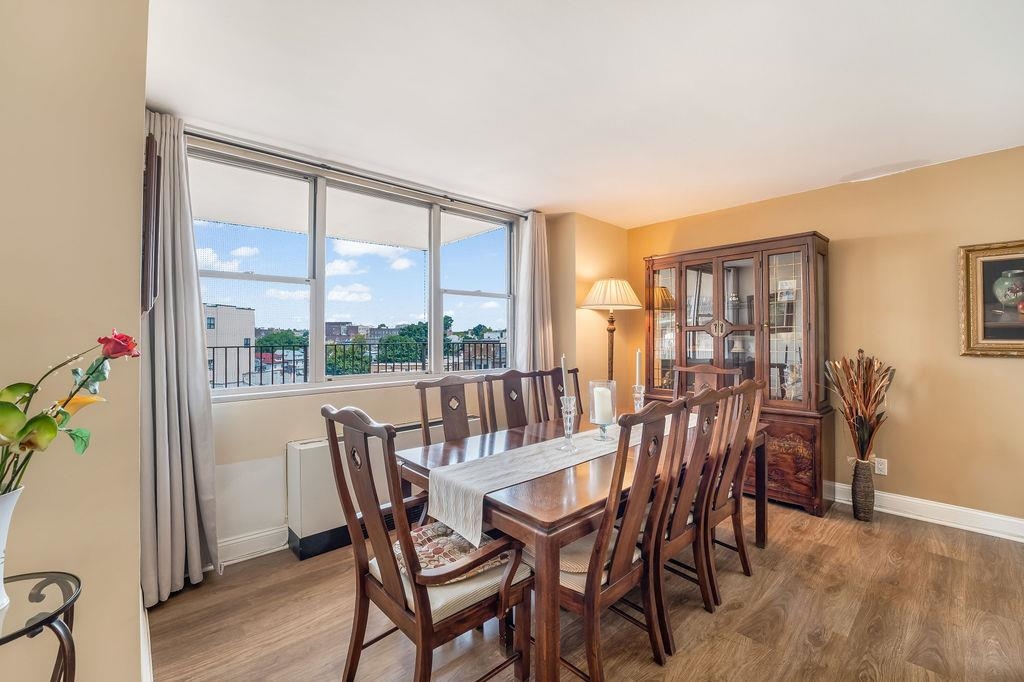 property viewer photo 8