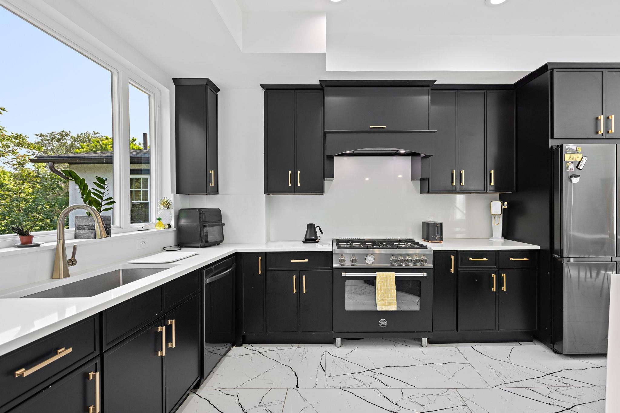 property viewer photo 20