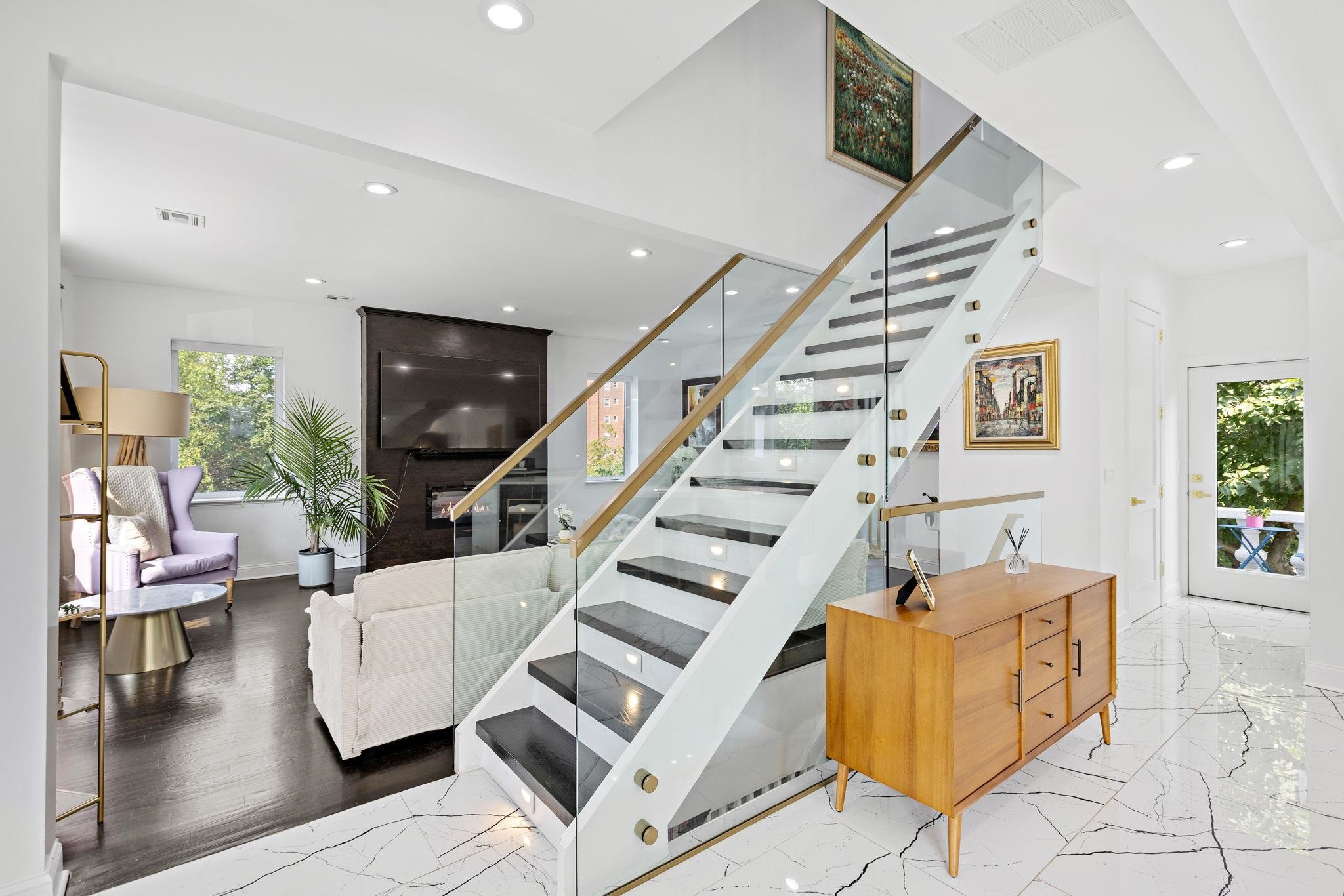 property viewer photo 22