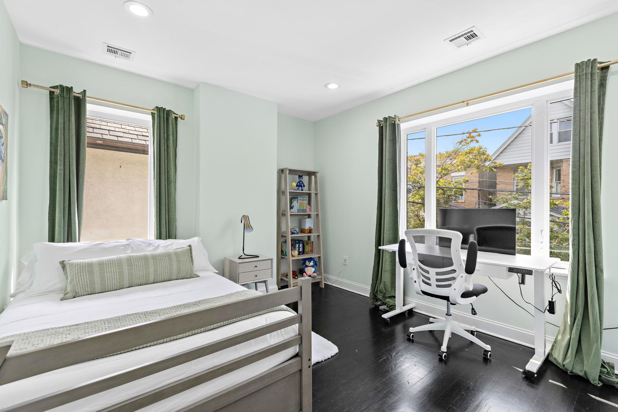 property viewer photo 30