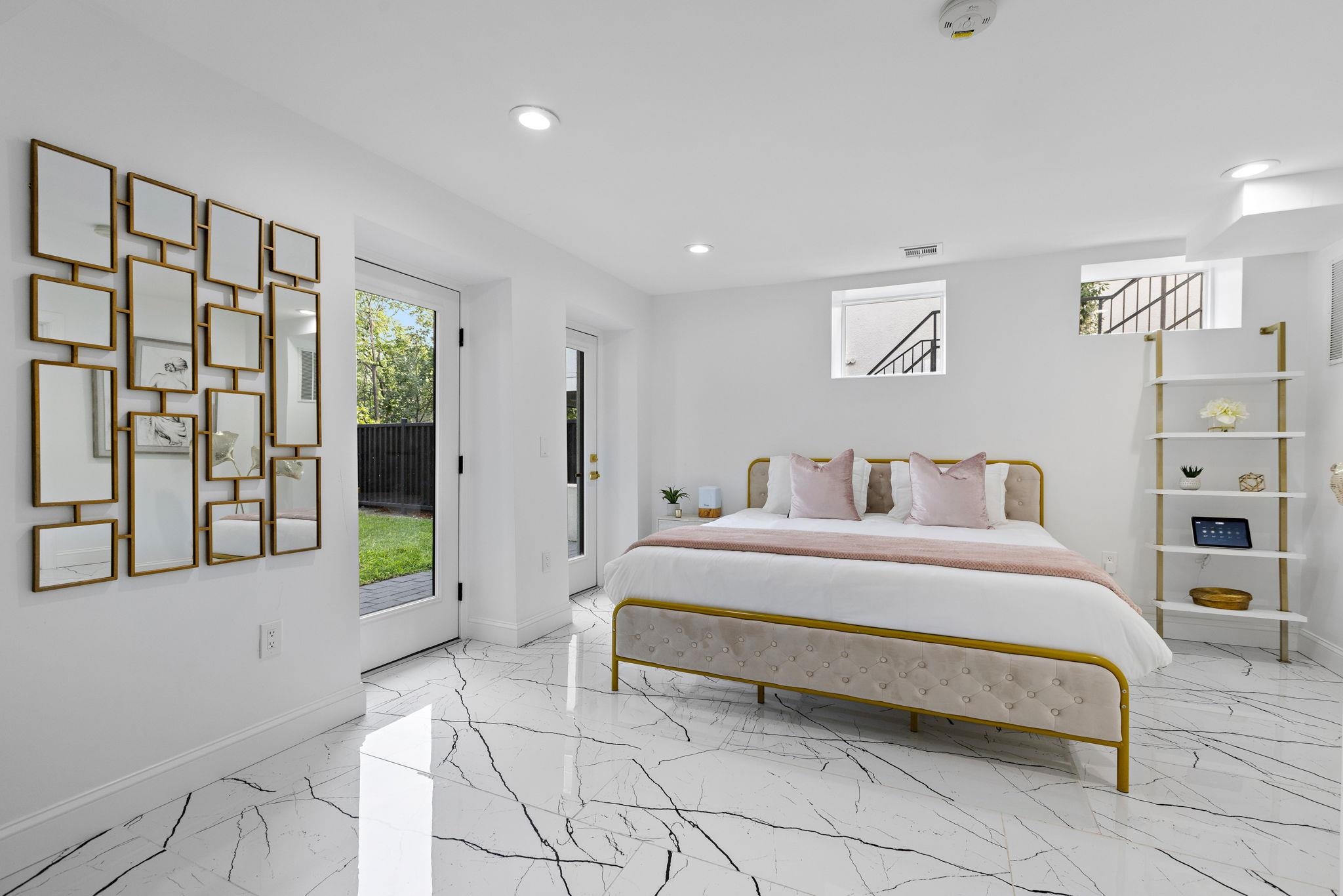 property viewer photo 40