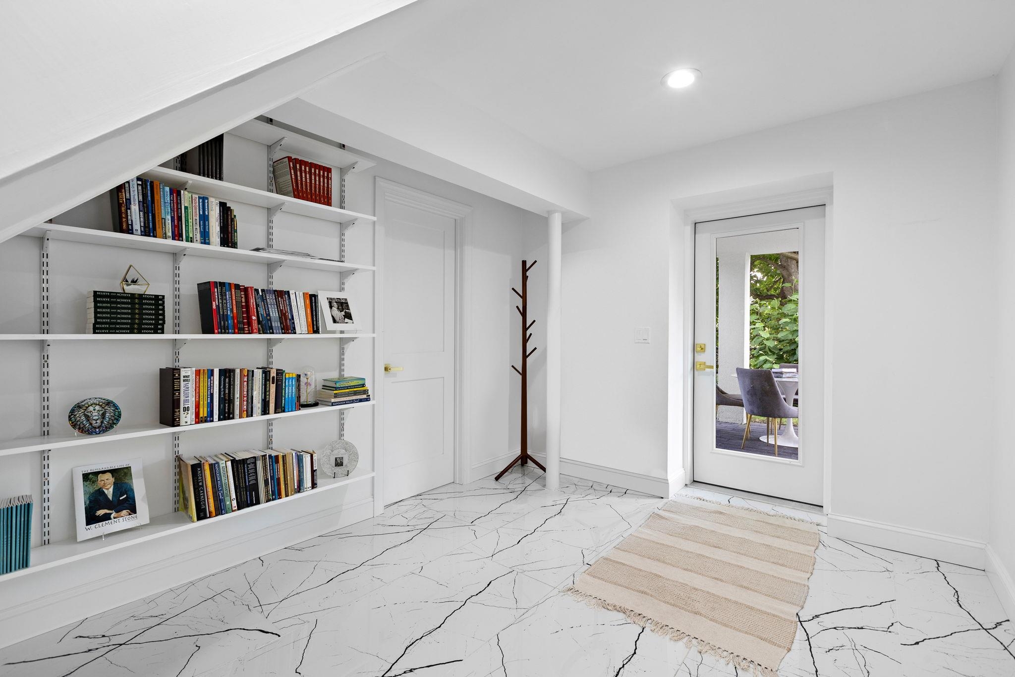 property viewer photo 41