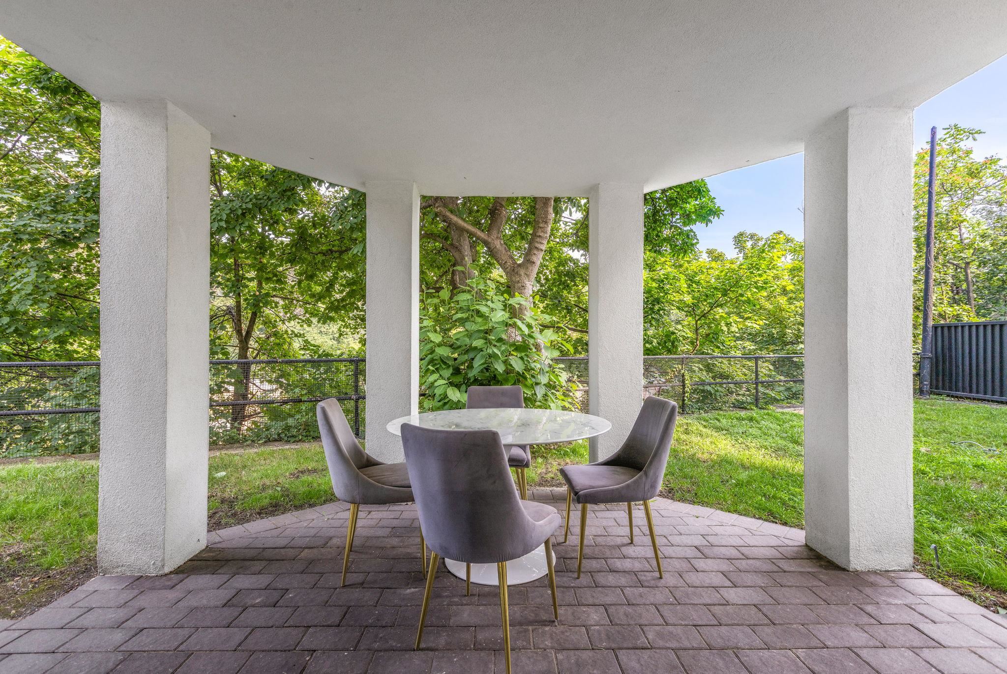 property viewer photo 45