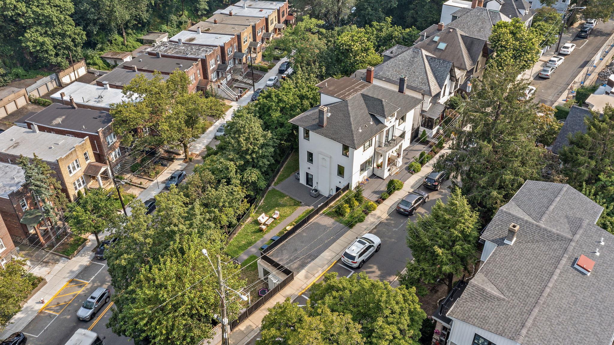 property viewer photo 6