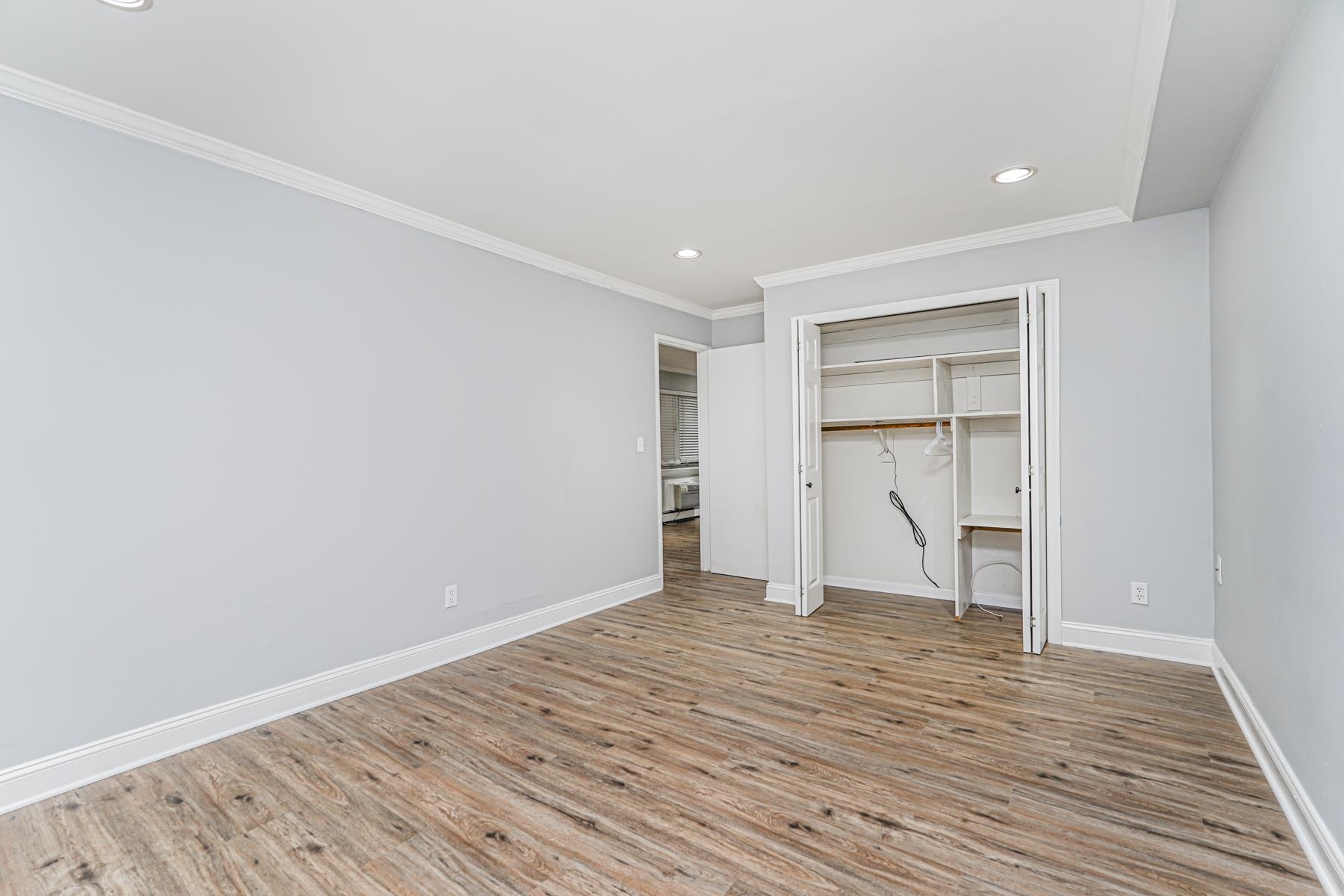 property viewer photo 15