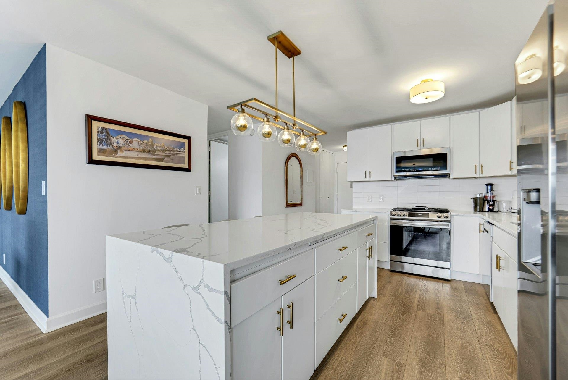 property viewer photo 6